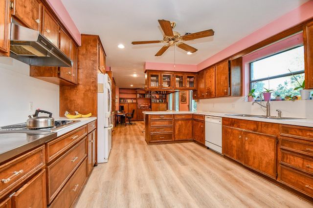 7703 Ludington Drive, Houston, TX 77071