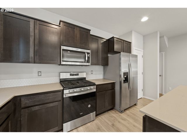 17121 Se CUYAHOGA Way, Happy Valley, OR 97086
