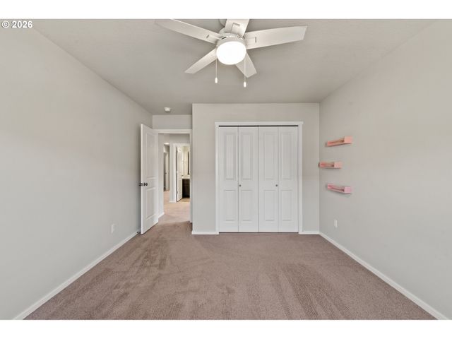 17121 Se CUYAHOGA Way, Happy Valley, OR 97086