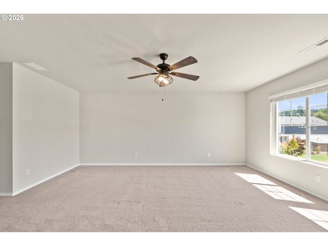 17121 Se CUYAHOGA Way, Happy Valley, OR 97086