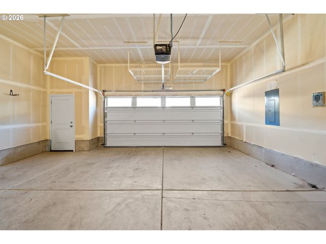 17121 Se CUYAHOGA Way, Happy Valley, OR 97086