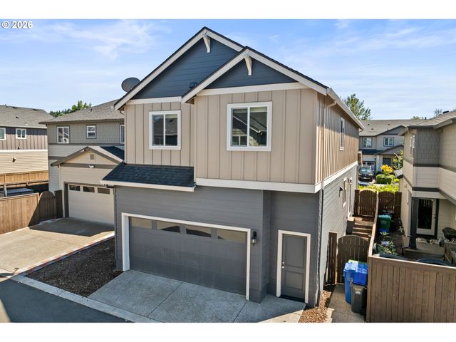 17121 Se CUYAHOGA Way, Happy Valley, OR 97086