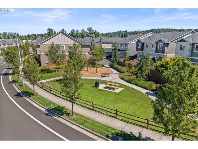 17121 Se CUYAHOGA Way, Happy Valley, OR 97086