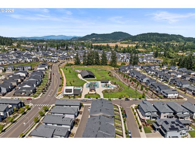 17121 Se CUYAHOGA Way, Happy Valley, OR 97086