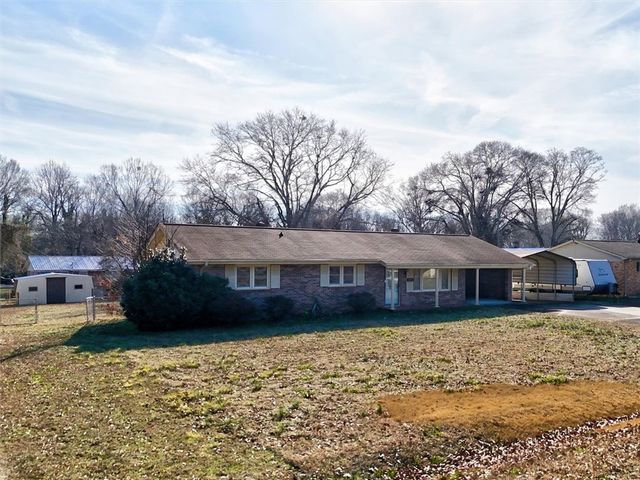 110 B Hillcrest Circle, Belton, SC 29627