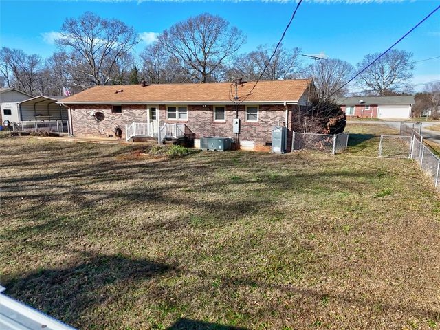 110 B Hillcrest Circle, Belton, SC 29627