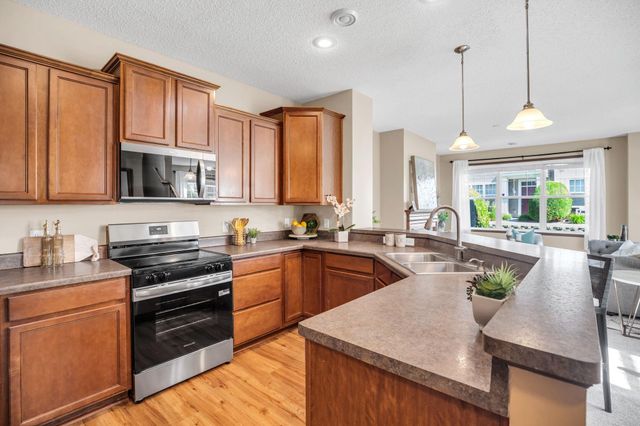 3407 Hazel Trail F, Woodbury, MN 55129