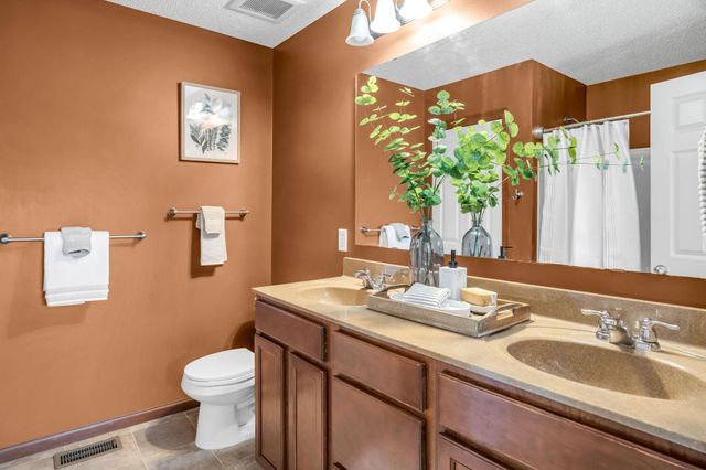 3407 Hazel Trail F, Woodbury, MN 55129