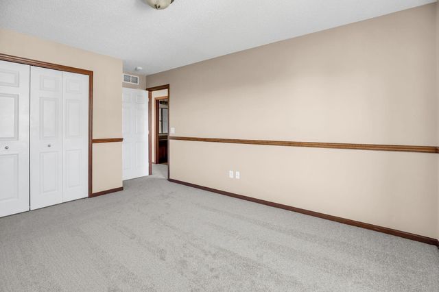 3407 Hazel Trail F, Woodbury, MN 55129