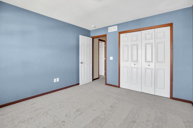 3407 Hazel Trail F, Woodbury, MN 55129