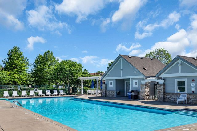 3407 Hazel Trail F, Woodbury, MN 55129