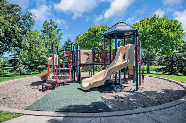 3407 Hazel Trail F, Woodbury, MN 55129