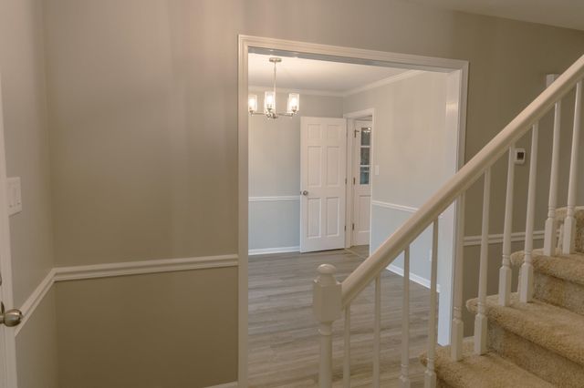 810 Somerset Place, Spartanburg, SC 29301