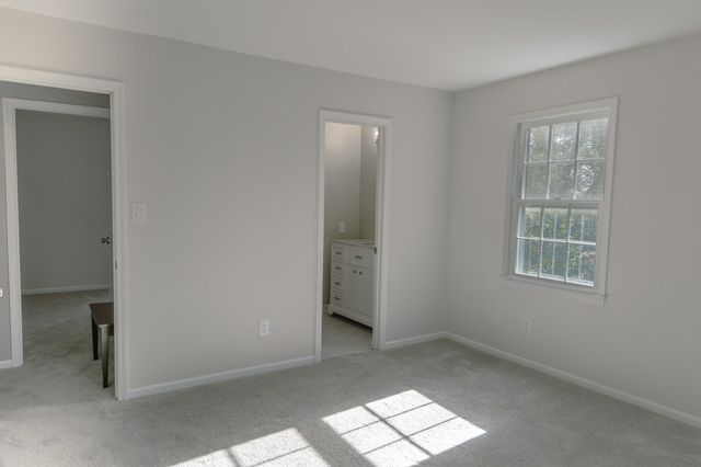 810 Somerset Place, Spartanburg, SC 29301