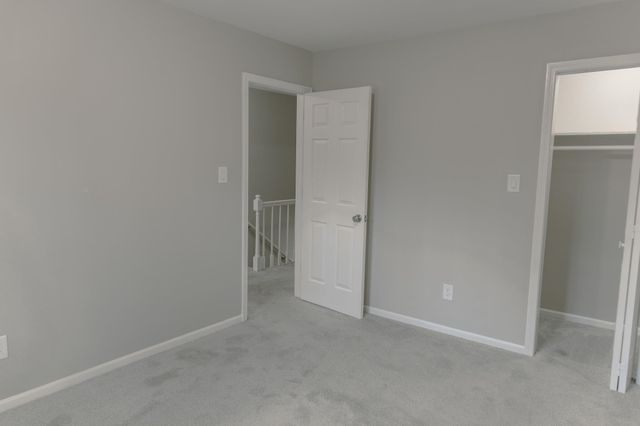 810 Somerset Place, Spartanburg, SC 29301