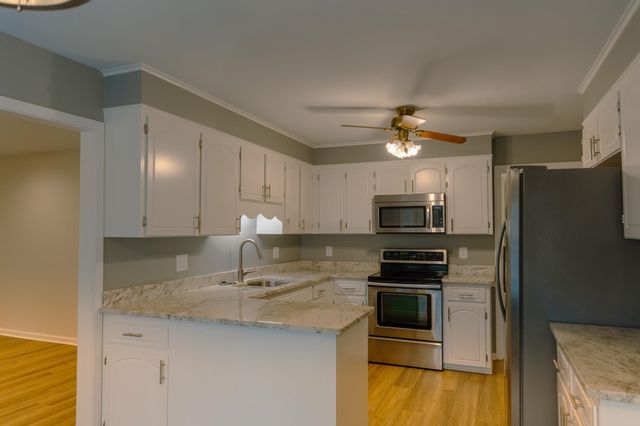 810 Somerset Place, Spartanburg, SC 29301