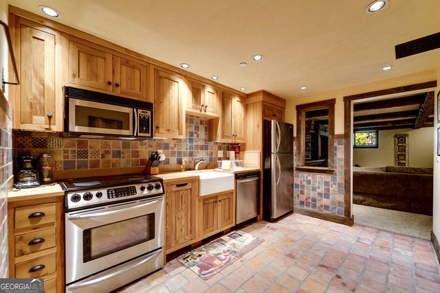 1 Burton Island, Tiger, GA 30576