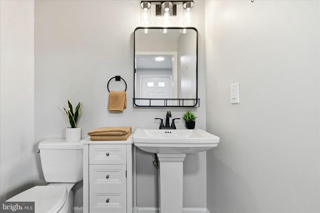 5211 PLEASURE COVE CT, Alexandria, VA 22315