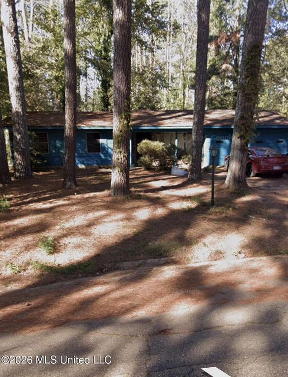 1780 Wood Glen Drive, Jackson, MS 39204