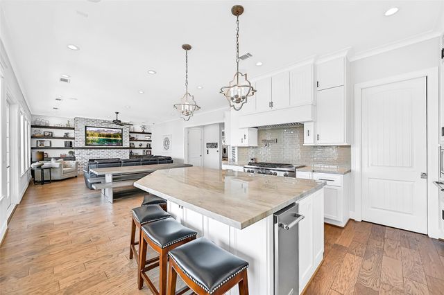 3323 Lanyard Place, Galveston, TX 77554