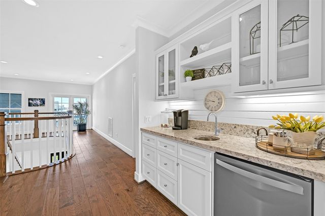 3323 Lanyard Place, Galveston, TX 77554