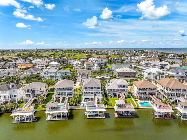 3323 Lanyard Place, Galveston, TX 77554