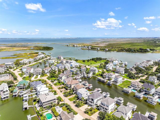 3323 Lanyard Place, Galveston, TX 77554