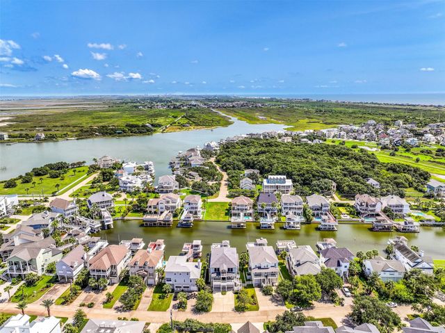 3323 Lanyard Place, Galveston, TX 77554