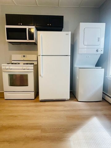 81 Richards Ave 3, North Attleboro, MA 02760