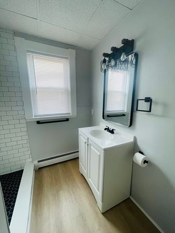 81 Richards Ave 3, North Attleboro, MA 02760