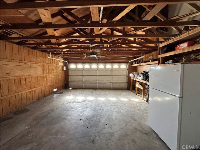 11861 10th, Hesperia, CA 92345