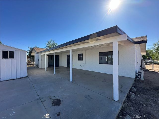 11861 10th, Hesperia, CA 92345