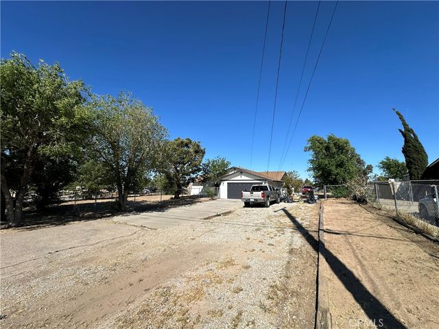 11861 10th, Hesperia, CA 92345