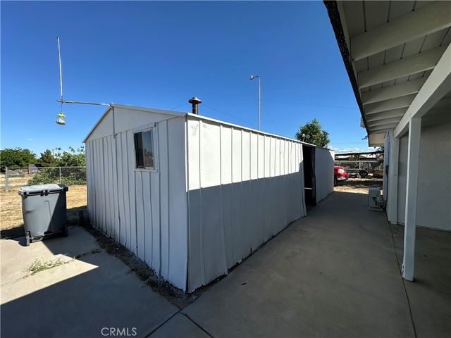 11861 10th, Hesperia, CA 92345