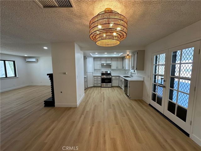 11861 10th, Hesperia, CA 92345