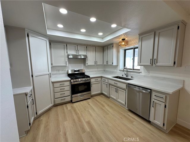 11861 10th, Hesperia, CA 92345