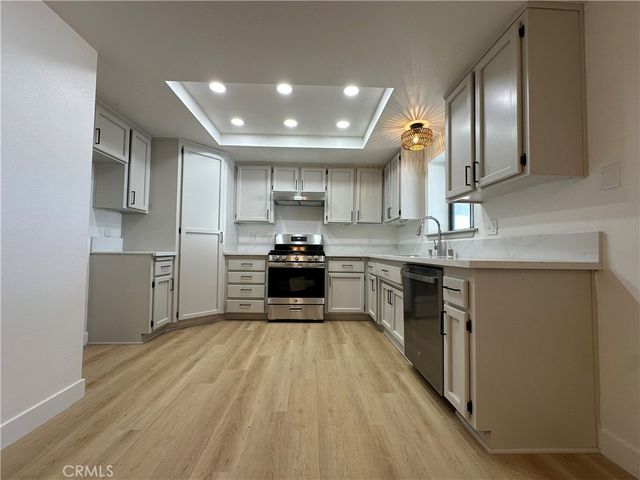 11861 10th, Hesperia, CA 92345