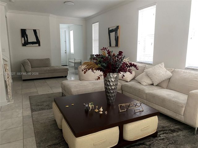 10770 NW 74th Ln 10770, Doral, FL 33178