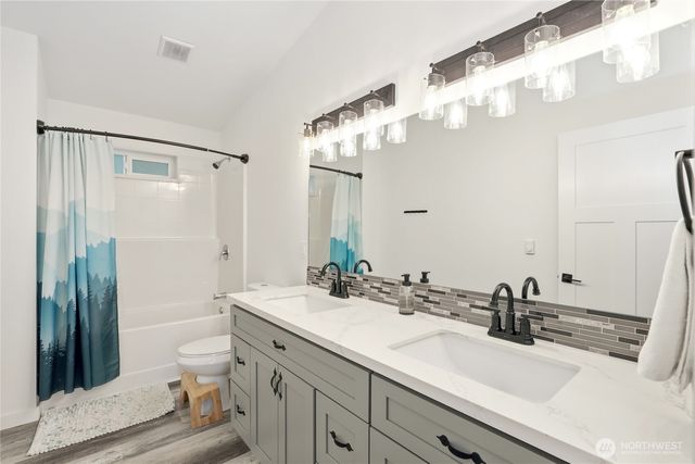 210 E Panorama Drive, Shelton, WA 98584