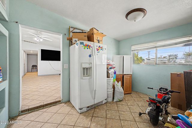 3201 W BETHANY HOME Road, Phoenix, AZ 85017