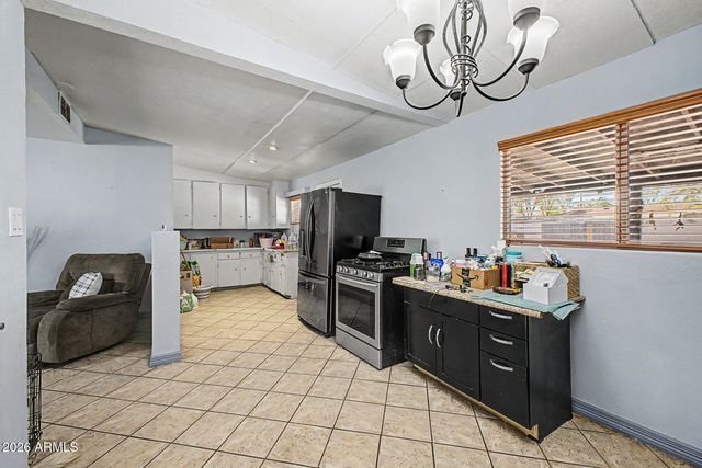 3201 W BETHANY HOME Road, Phoenix, AZ 85017