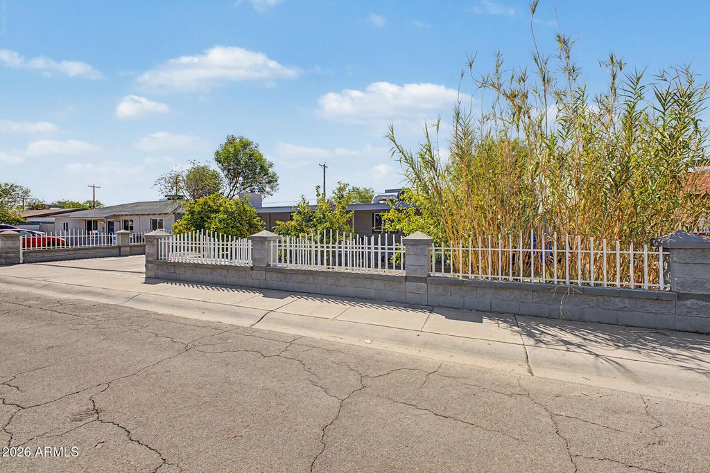 3201 W BETHANY HOME Road, Phoenix, AZ 85017 — photo 4