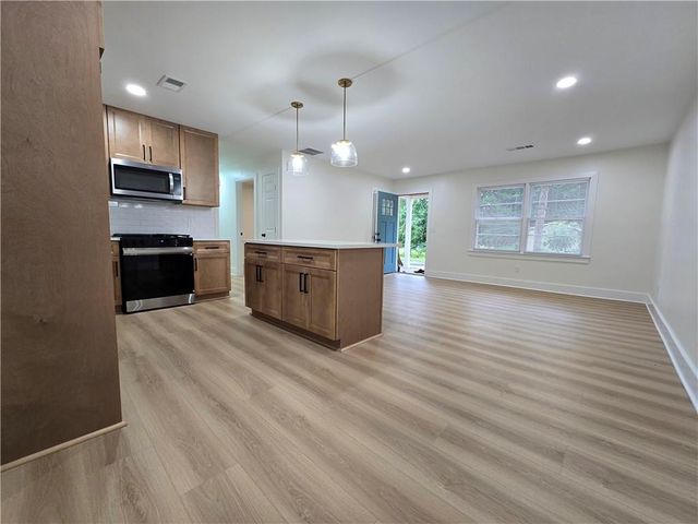 3325 Commodore Drive, Powder Springs, GA 30127