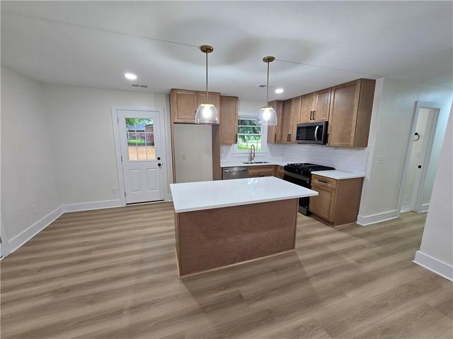 3325 Commodore Drive, Powder Springs, GA 30127