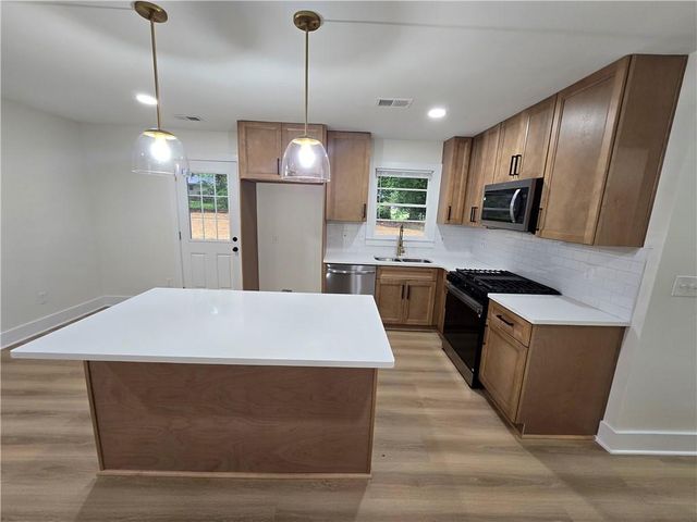3325 Commodore Drive, Powder Springs, GA 30127