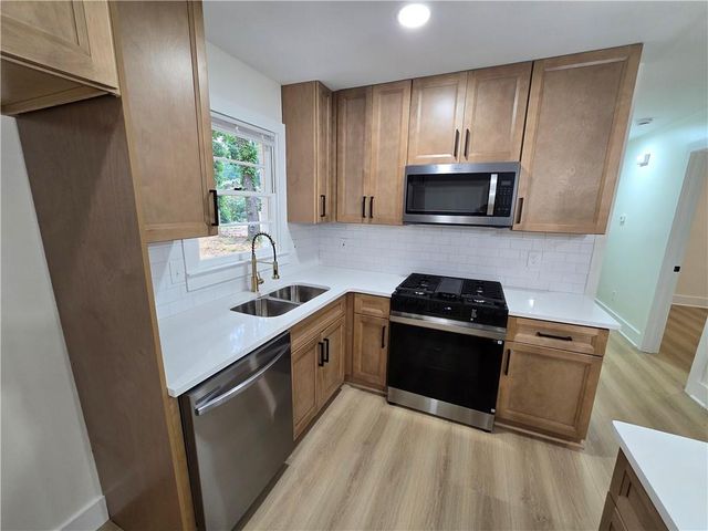 3325 Commodore Drive, Powder Springs, GA 30127