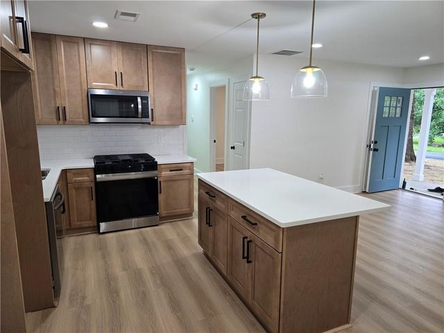 3325 Commodore Drive, Powder Springs, GA 30127