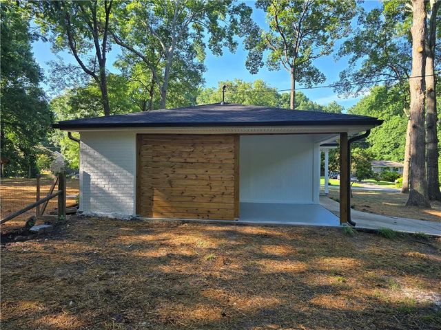 3325 Commodore Drive, Powder Springs, GA 30127