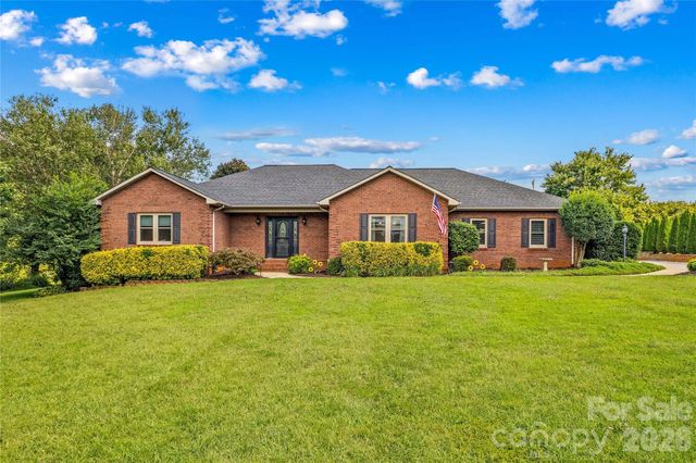 110 Dobbs Drive, Statesville, NC 28625