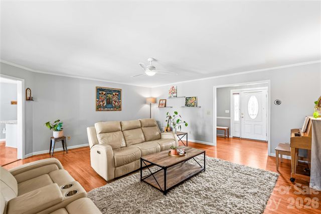 110 Dobbs Drive, Statesville, NC 28625